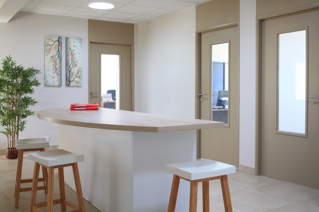 Anne Lise T Architecte Dinterieur Mios Ameublement Et Decoration Dun Cabinet Comptable – Marcheprime 17