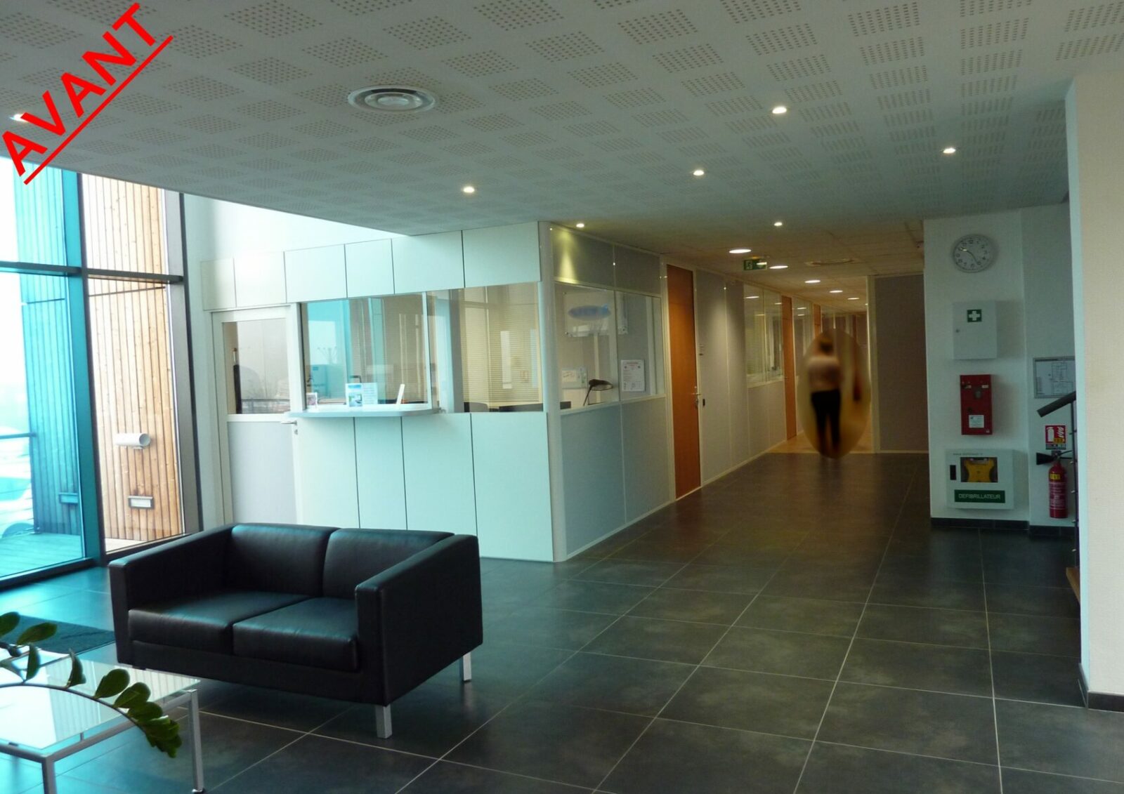 Anne Lise T Architecte Dinterieur Mios Relooking Du Hall Daccueil Dune Entreprise Et Creation Dun Espace Cafe – Begles 12