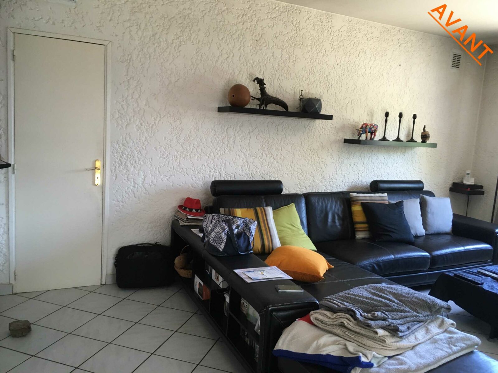 Anne Lise T Architecte Dinterieur Mios Relooking Dun Escalier Dun Sejour Creation Dun Coin Bureau Et Renovation Dune Salle De Bains – Arsac 1 1