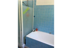 Anne Lise T Architecte Dinterieur Mios Relooking Dun Escalier Dun Sejour Creation Dun Coin Bureau Et Renovation Dune Salle De Bains – Arsac 3